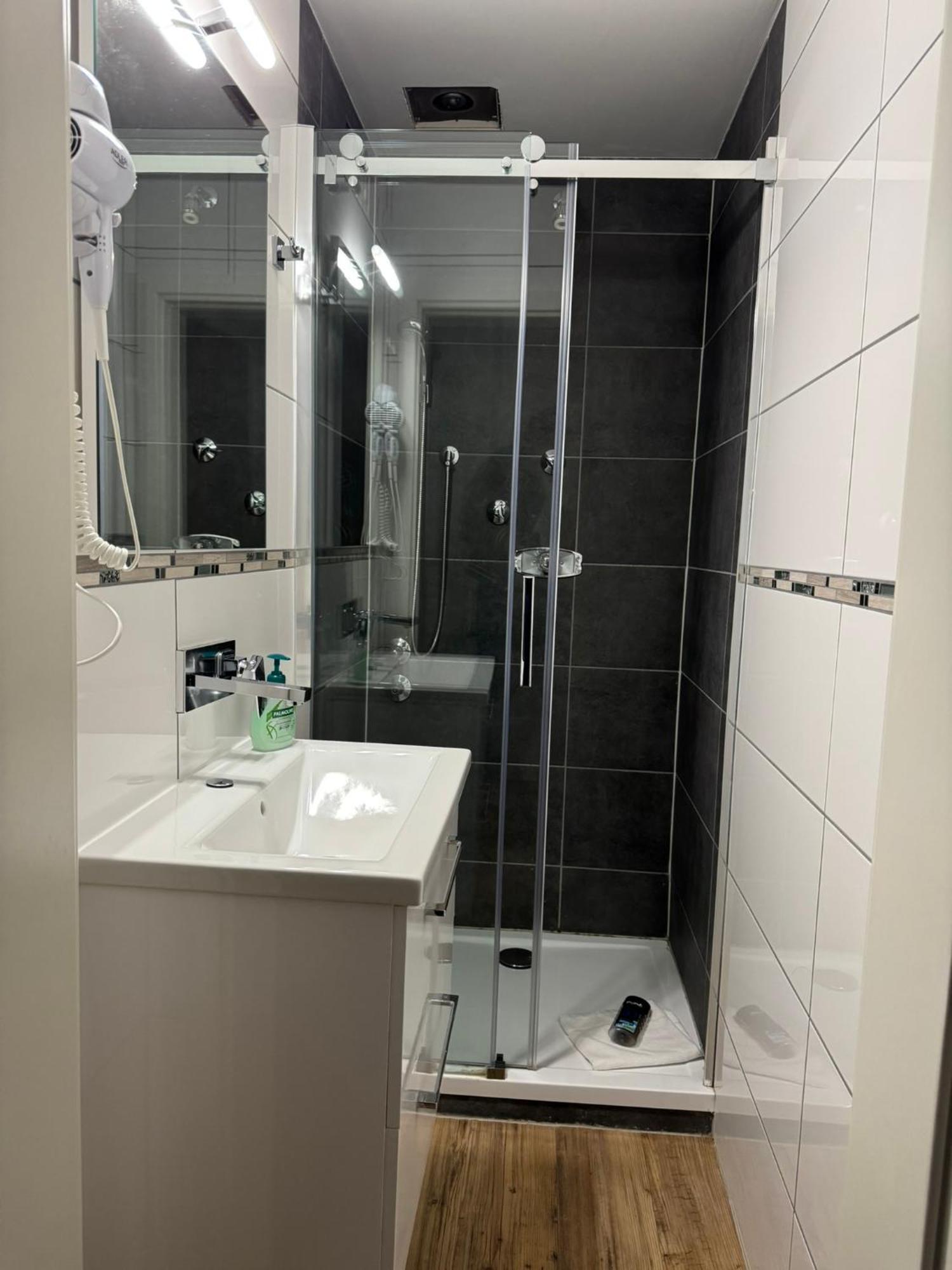 Hotel Gruener Baum - Hotel Im Murgtal, Schwarzwald 바인센바크 외부 사진